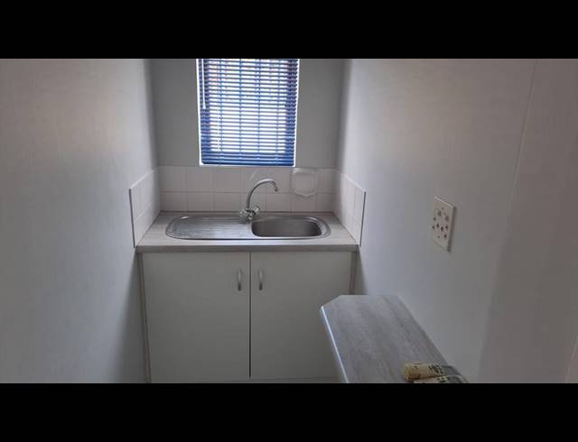 BUSINESS PROPERTY TO RENT IN NEWTON PARK